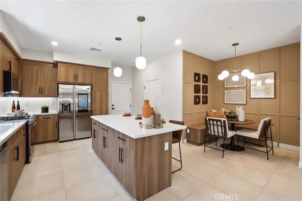 10518 Triple Crown, Cypress