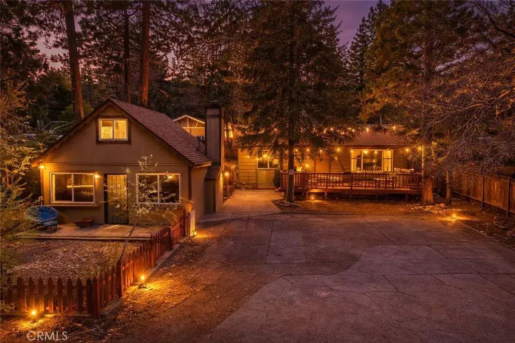 360 Maple Lane, Sugarloaf