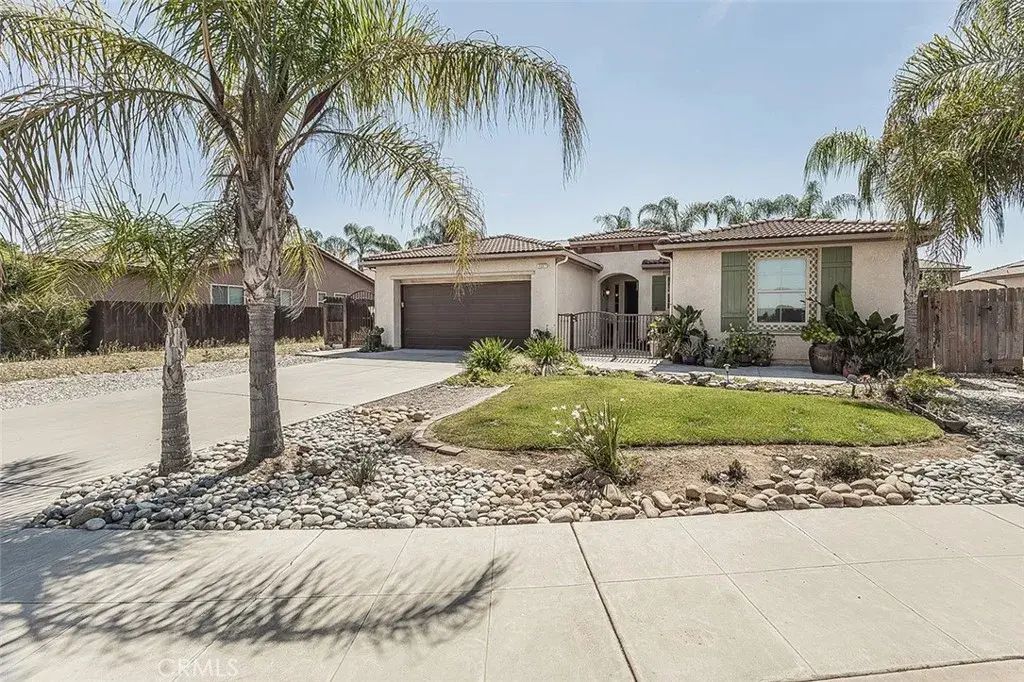7357 E Redlands, Fresno