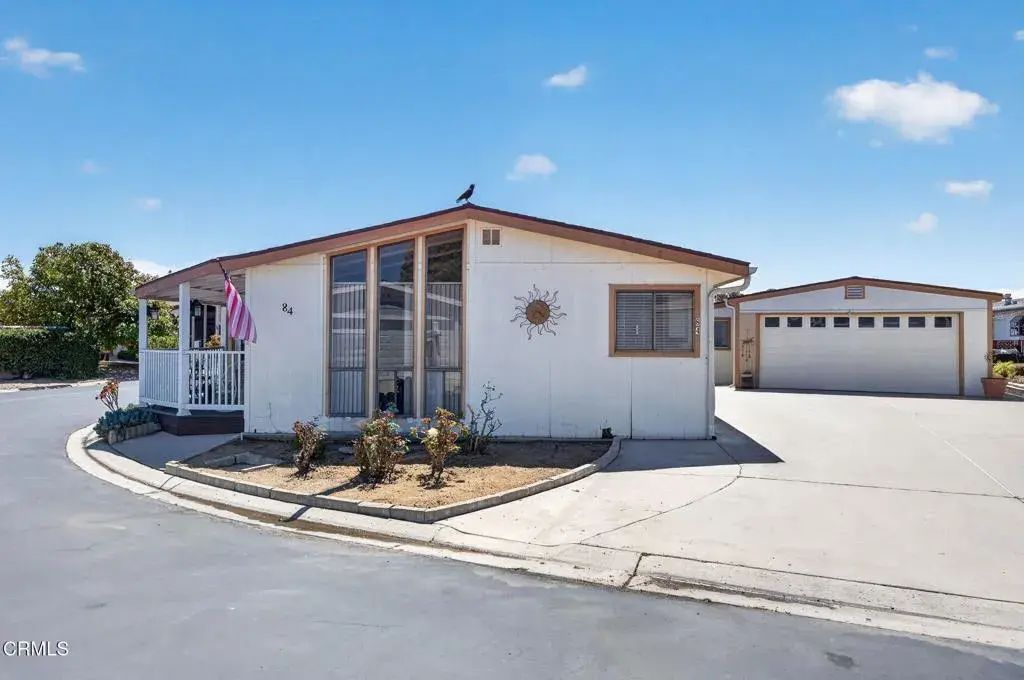 84 Poinsettia Gardens Drive, Ventura