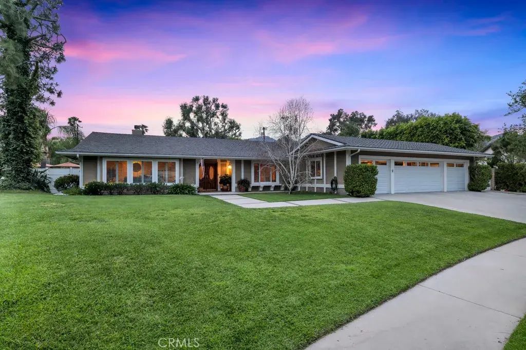22346 Mayall, Chatsworth