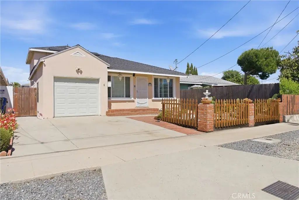 550 W Upland, San Pedro