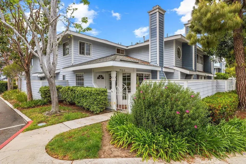 19126 Queensport Lane D, Huntington Beach