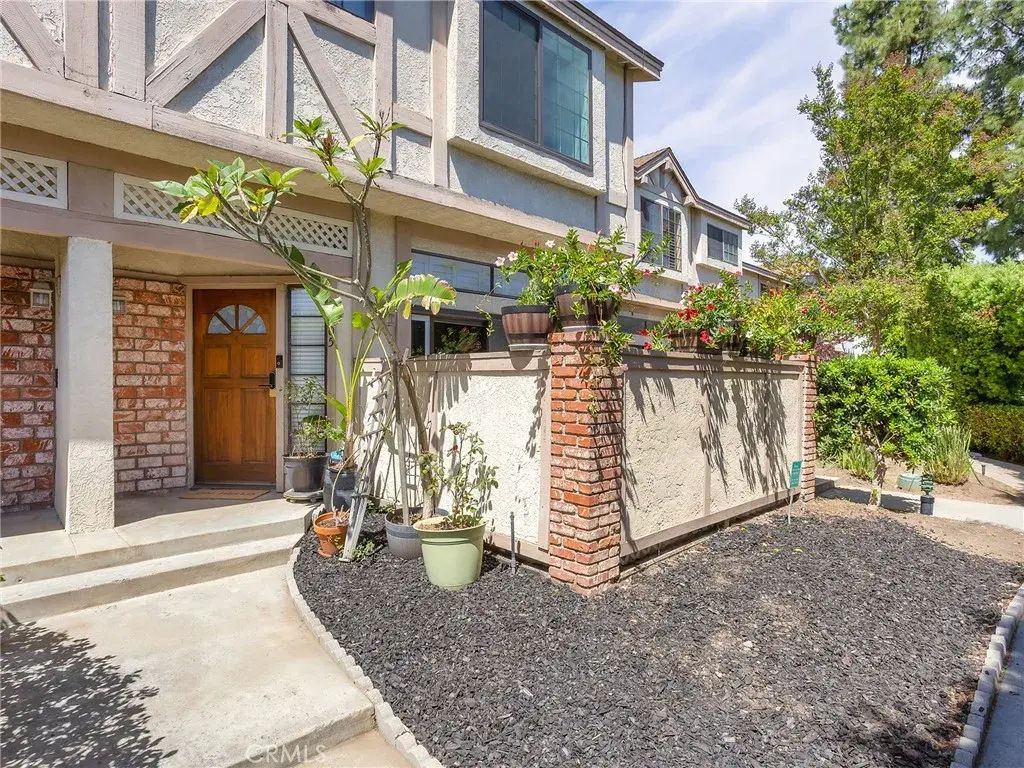 7100 Balboa Boulevard 805, Lake Balboa