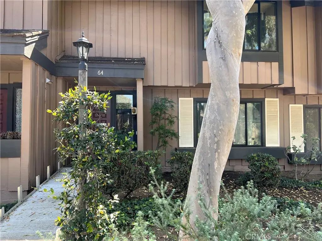 9731 Reseda, Northridge