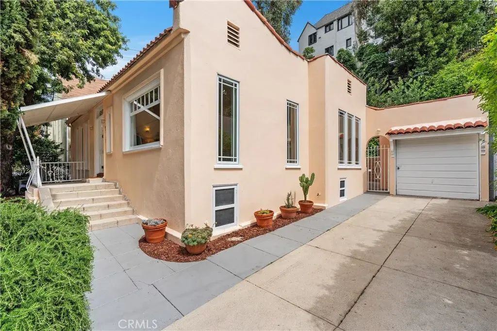 2364 Canyon Drive, Los Angeles