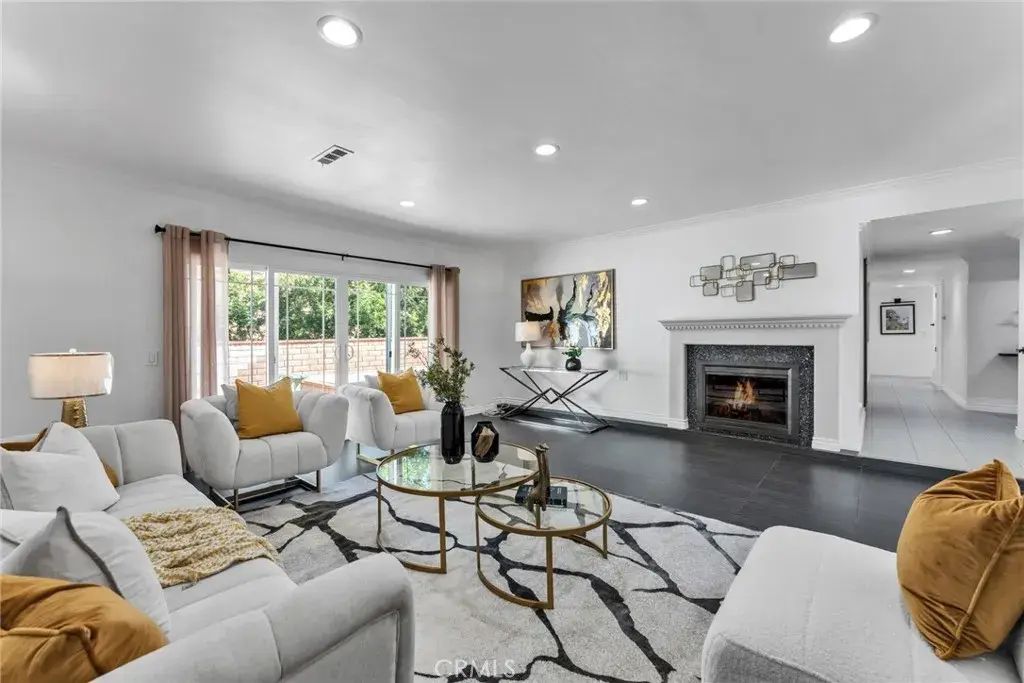 20317 Alta Hacienda, Walnut
