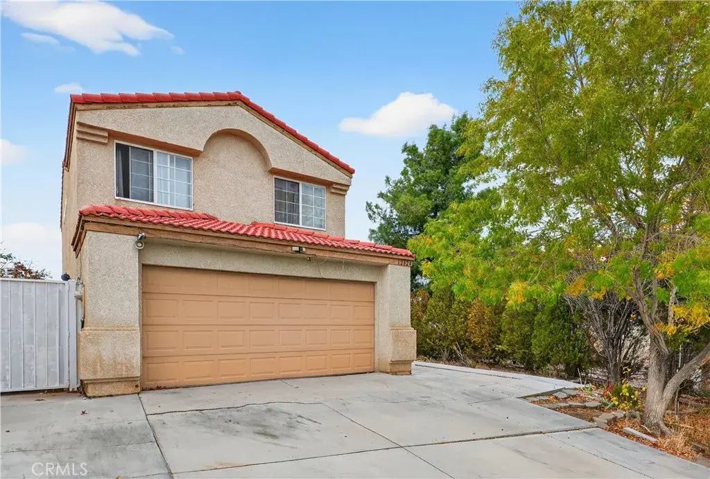 12824 Appian, Victorville