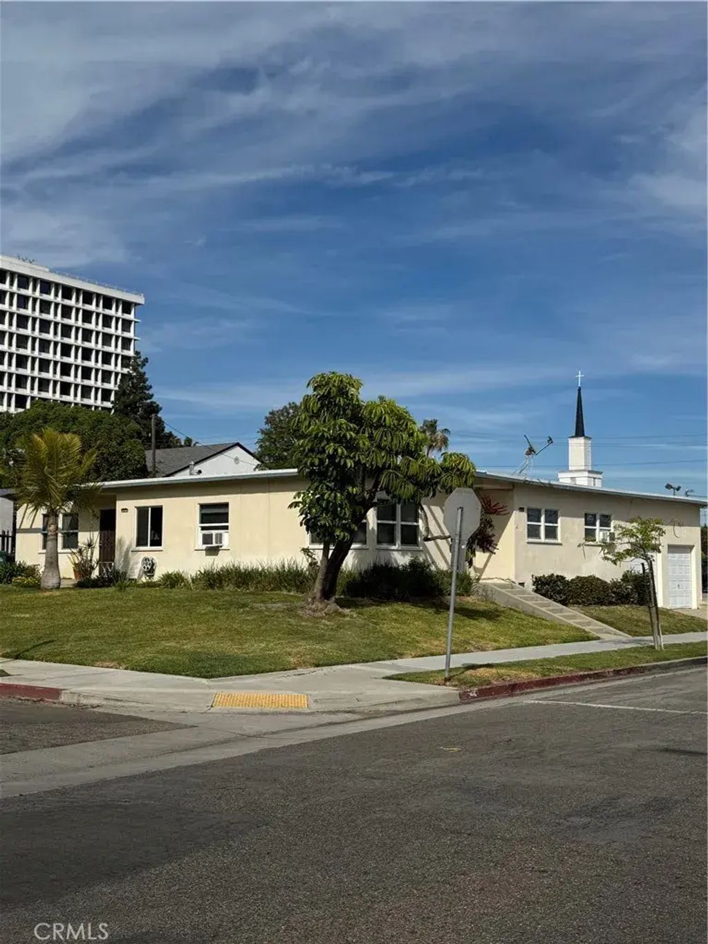 509 E 37th, Long Beach