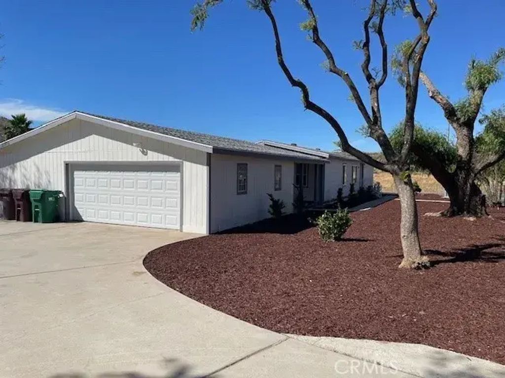 31051 Oak Valley, Homeland