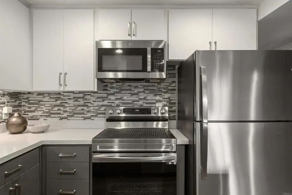 475 N Midway Drive 117, Escondido