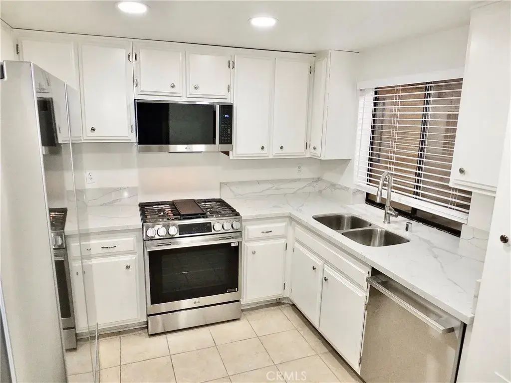 2510 E Willow 102, Signal Hill