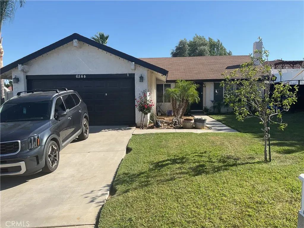 6544 Via Florencia, Jurupa Valley