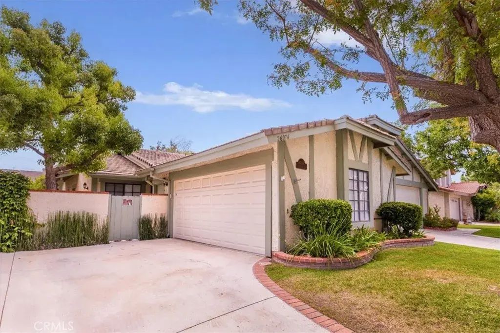 26076 Viento Court, Valencia