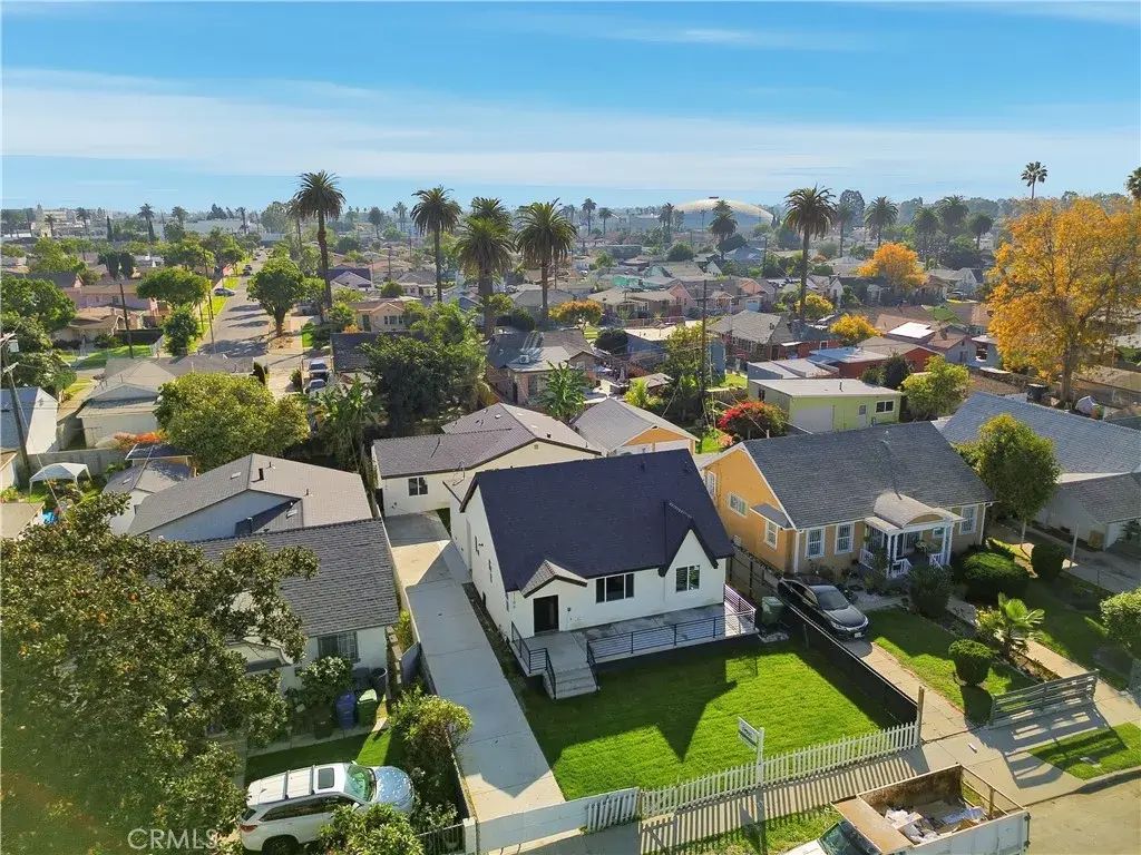 1106 W 74th Street, Los Angeles