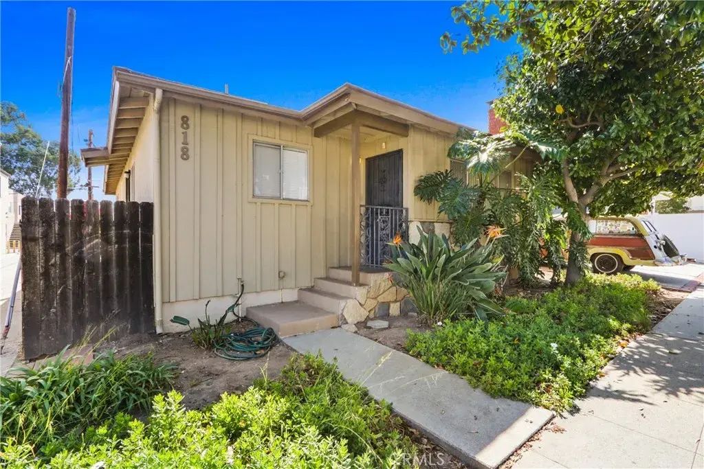 818 Euclid, Long Beach
