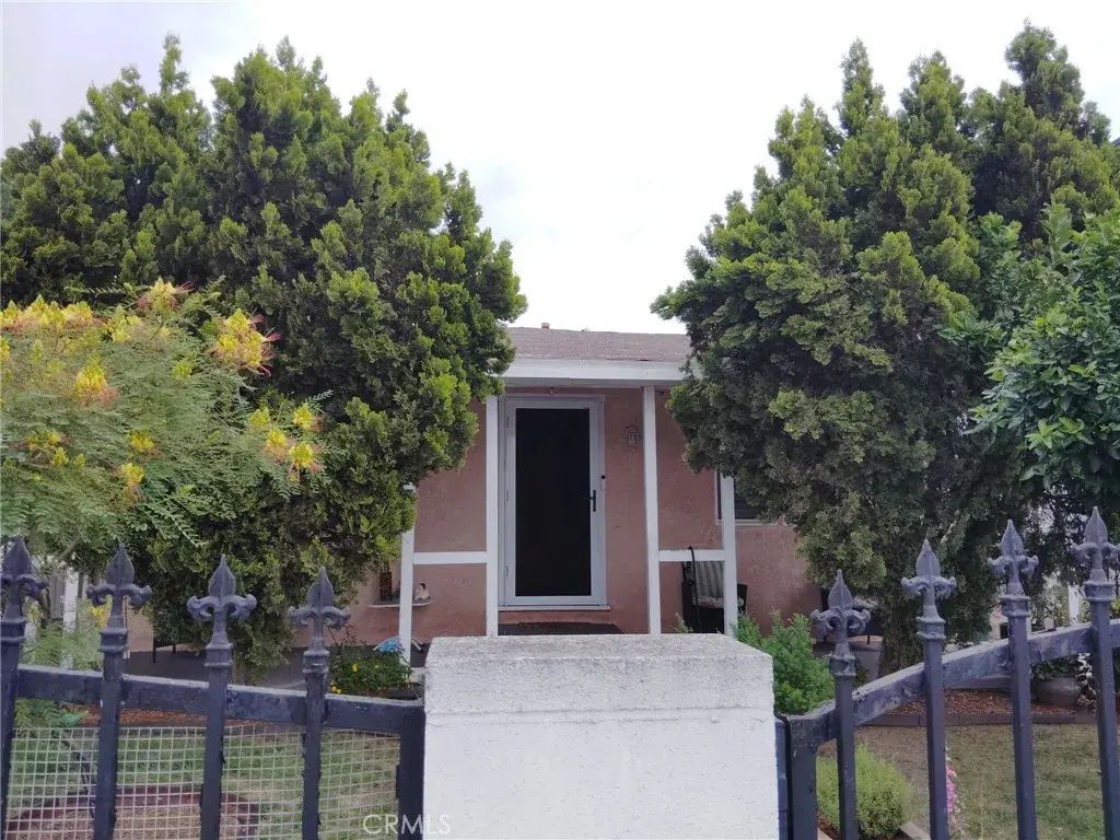 8206 Bell Avenue, Los Angeles