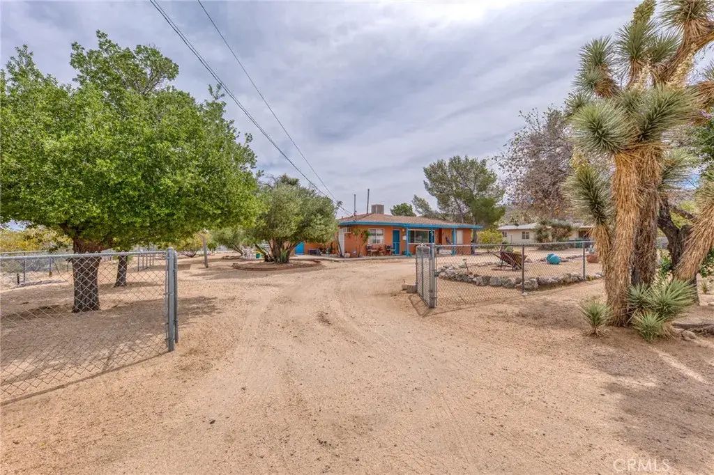 7625 Joshua View, Yucca Valley