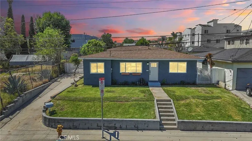 25531 Frampton, Harbor City