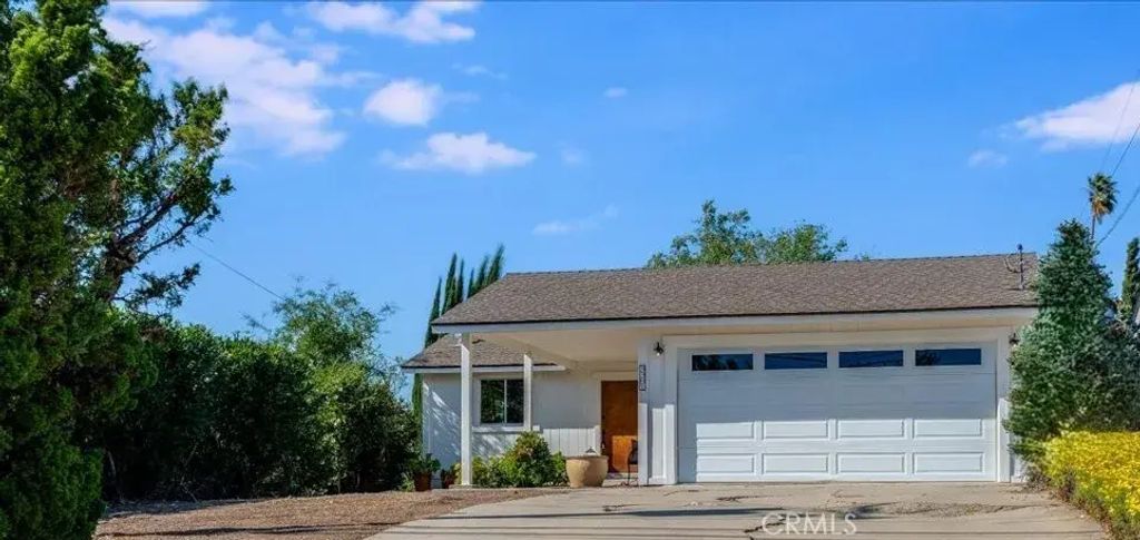 3381 Pine, Santa Ynez