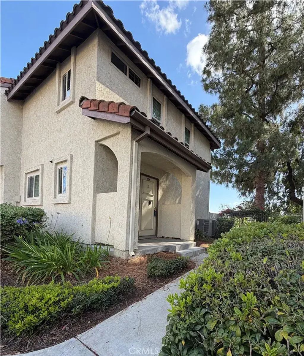 23391 La Crescenta, Mission Viejo