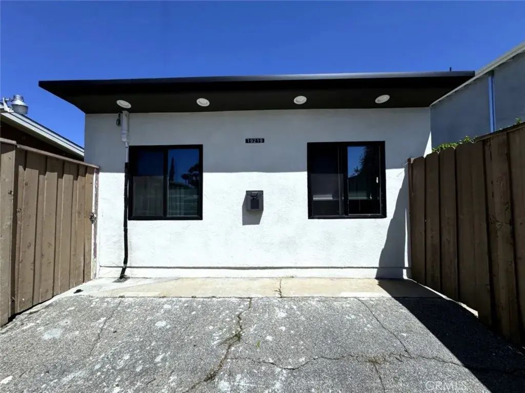 19219 Hartland Street, Reseda