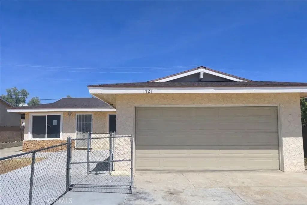 1721 Piute, Barstow