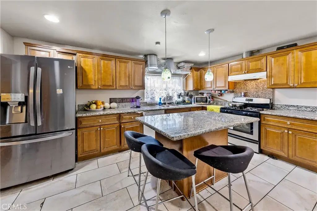 5054 Novgorod Street, El Sereno