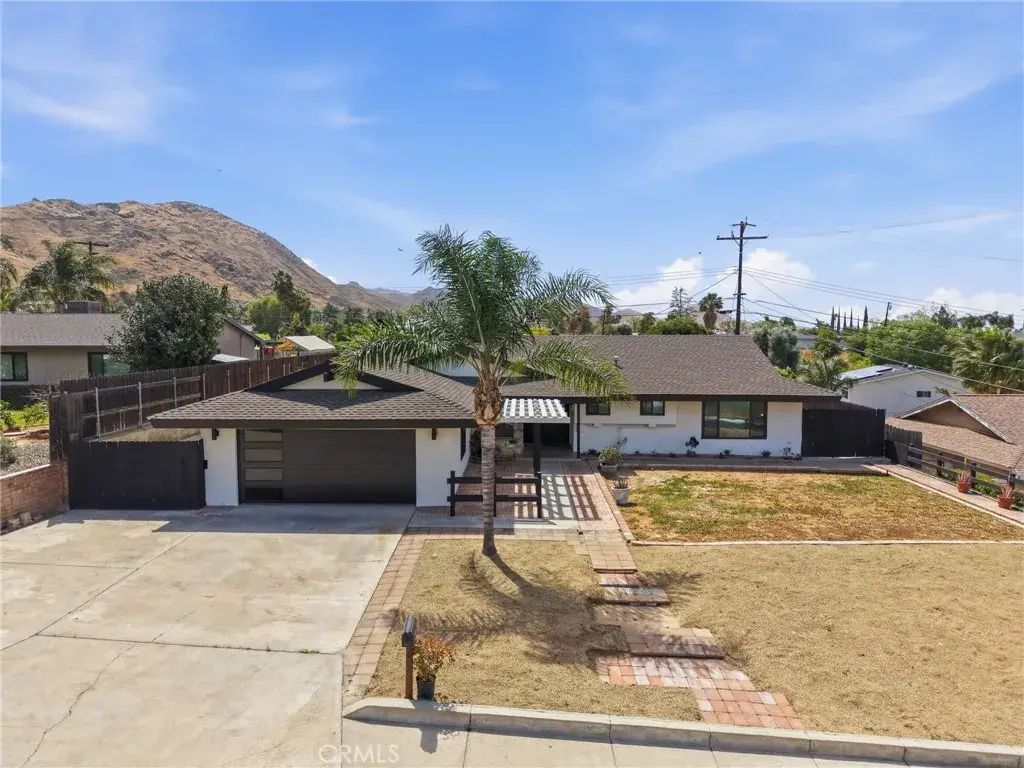 22783 Brentwood, Grand Terrace