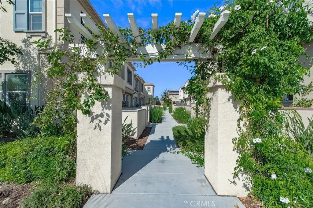 16004 Voyager, Chino