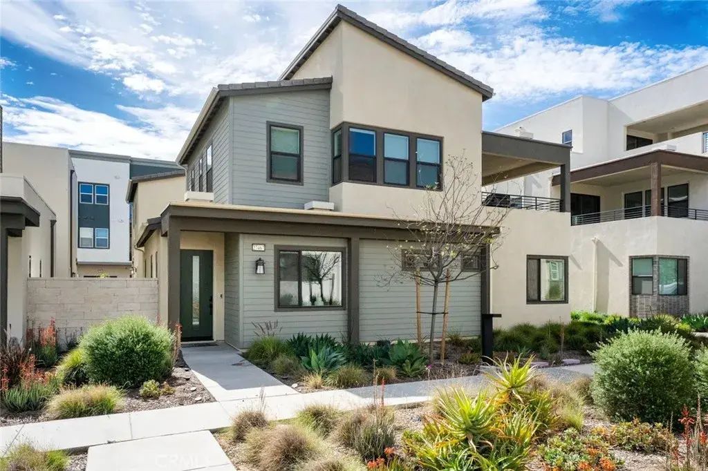 27467 Mercantile Court, Valencia