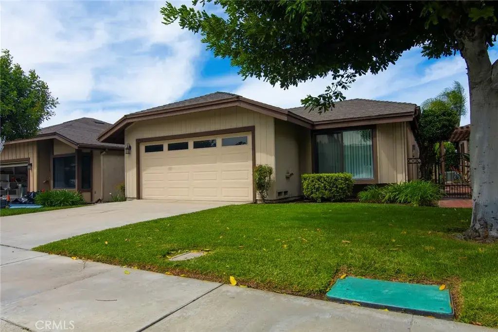 2944 Hyde Park Circle, Riverside