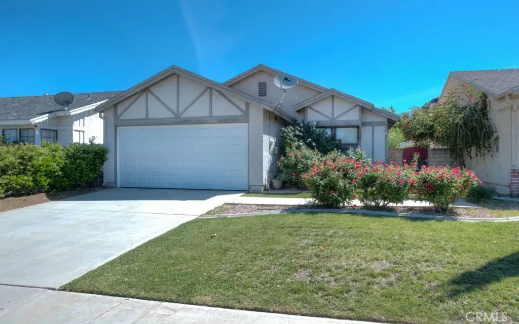 2718 E Avenue South, Palmdale