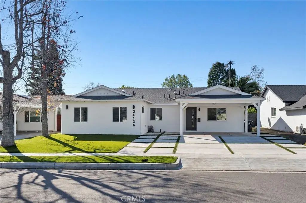 24136 Kittridge, West Hills