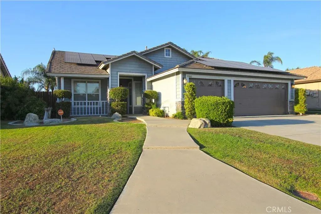 9902 Balvanera, Bakersfield
