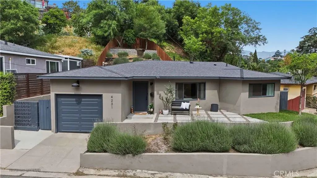 4231 Division, Los Angeles