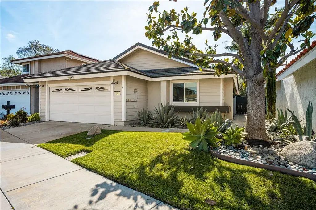10 Petersburg, Irvine