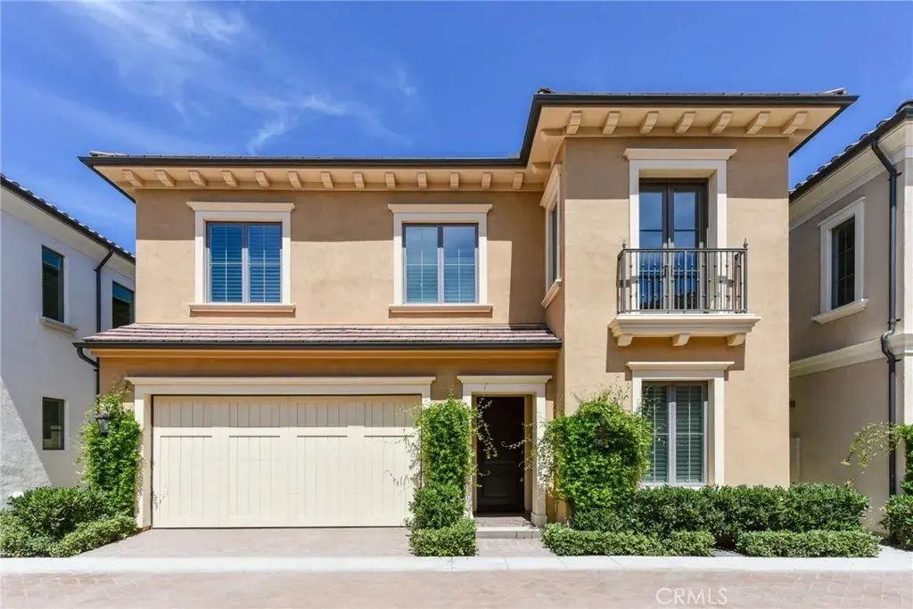 121 Linda Vista, Irvine