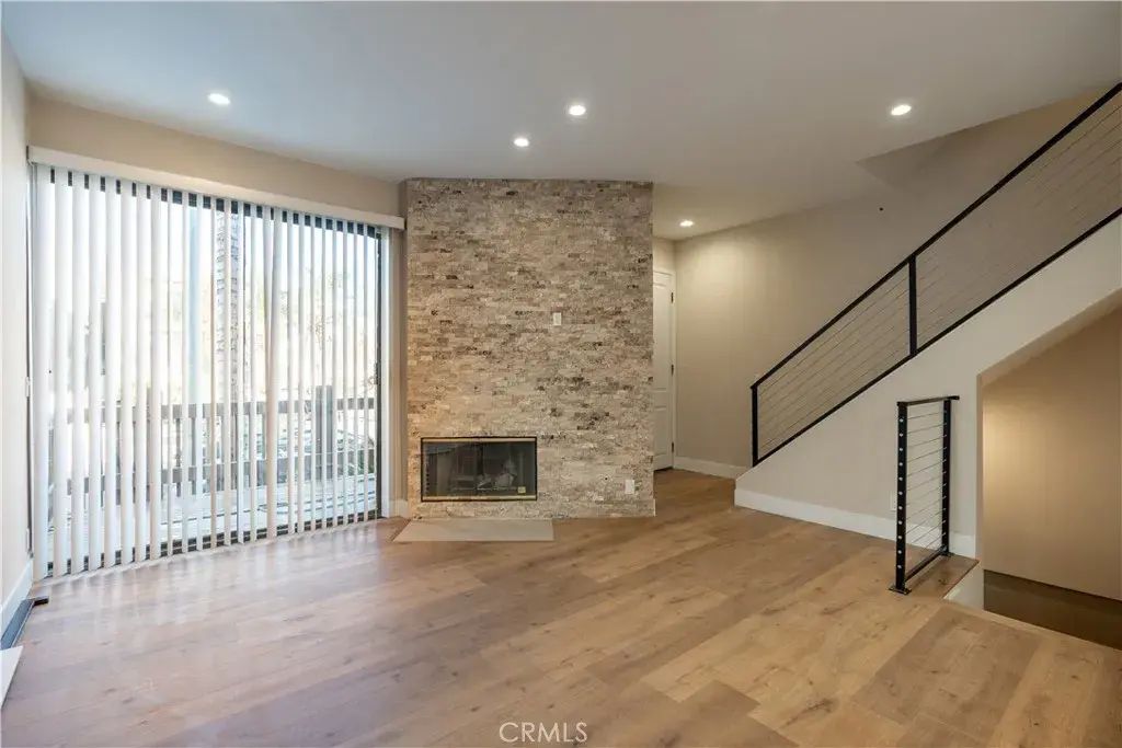 4939 Laurel Canyon C, Valley Village
