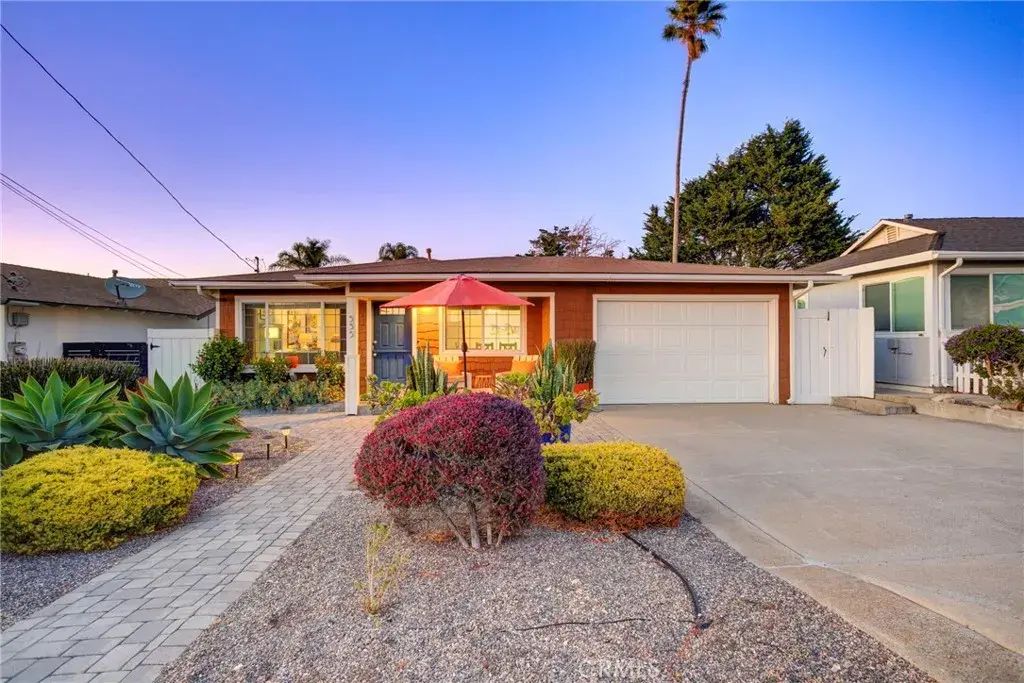 555 Newport Avenue, Grover Beach