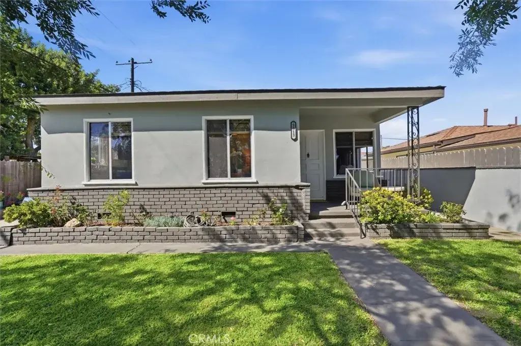 1513 W 211th Street, Torrance