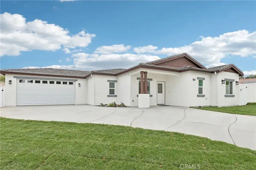 30178 Chester Morrison, Menifee