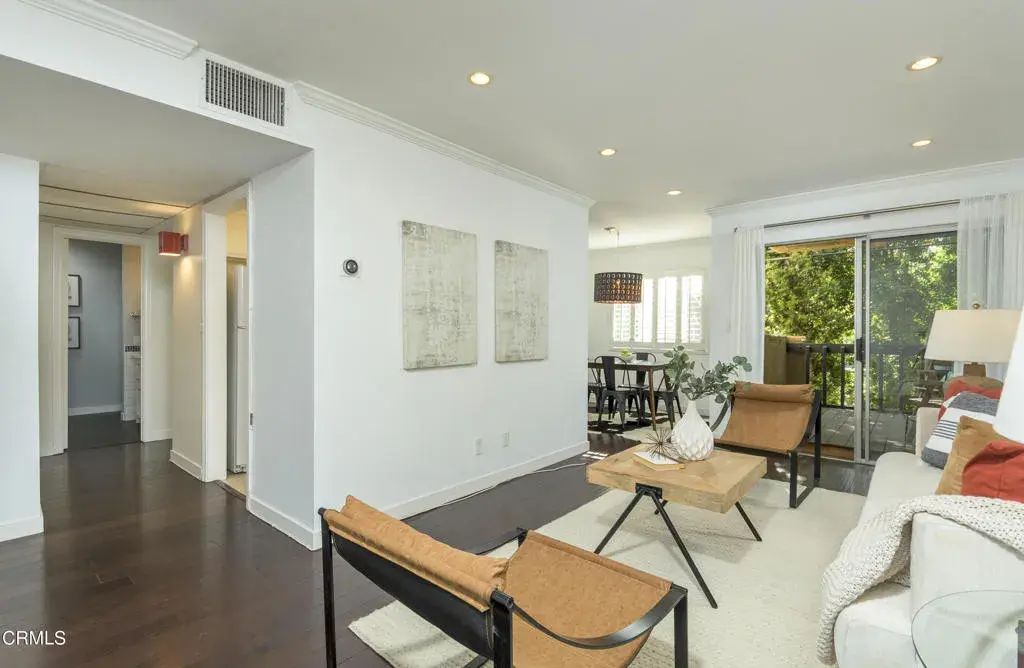 355 S Madison 212, Pasadena