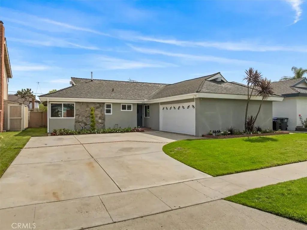 11852 Reagan Street, Los Alamitos