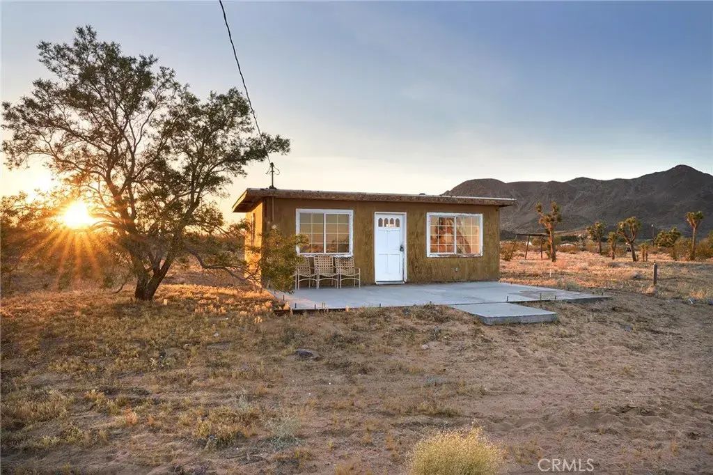 59773 Applegate Way, Landers