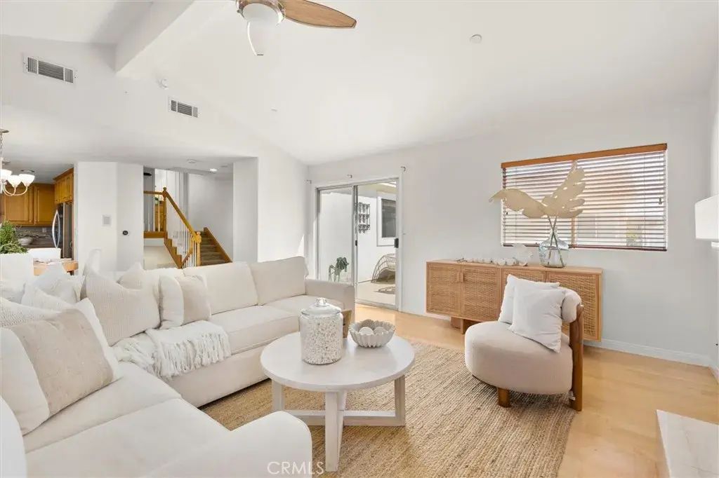 2405 Vanderbilt Lane C, Redondo Beach
