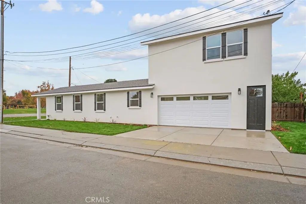 243 3rd Street East, Tracy