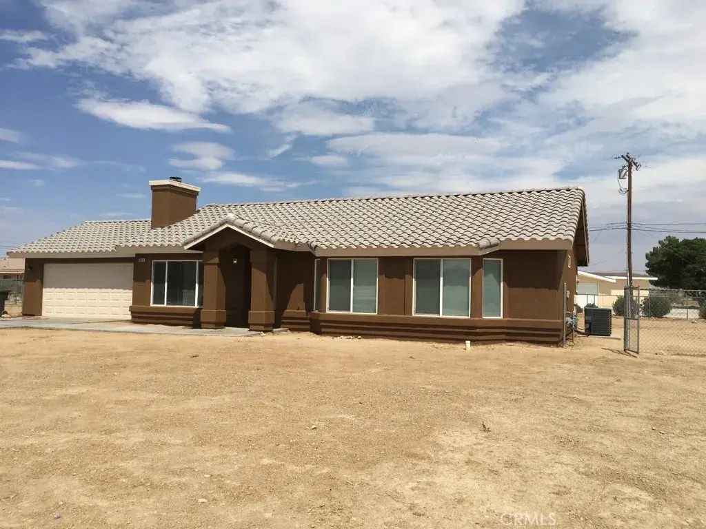 N/A, Apple Valley