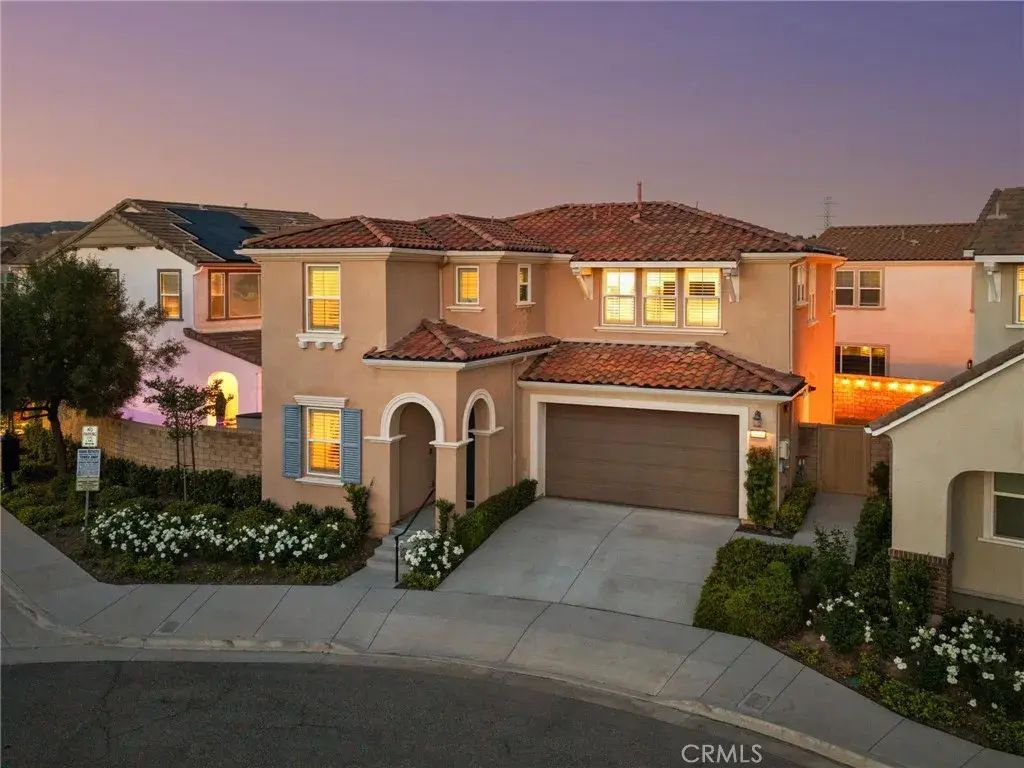 24202 Arroyo Spring, Valencia