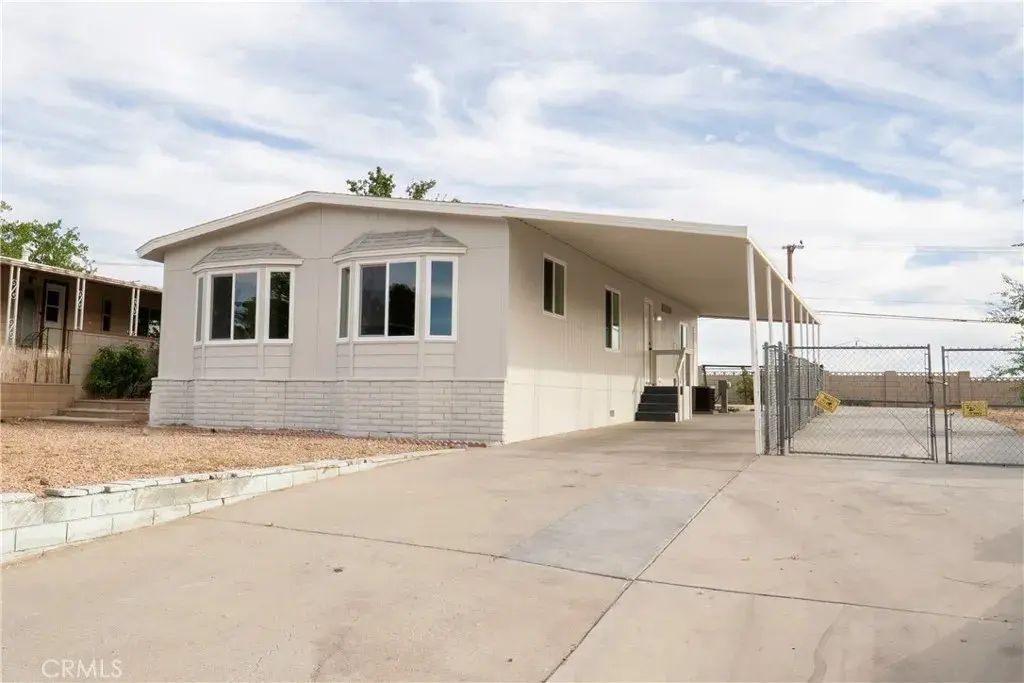 16251 Wimbleton Drive, Victorville